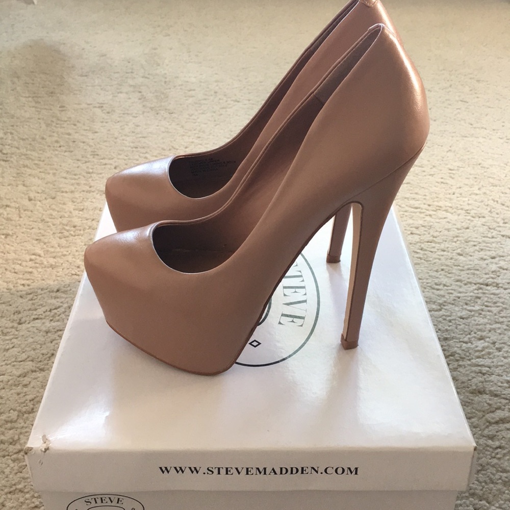 Steve Madden ‘Dejavu Blush Lea’ Platform Heels ✖️